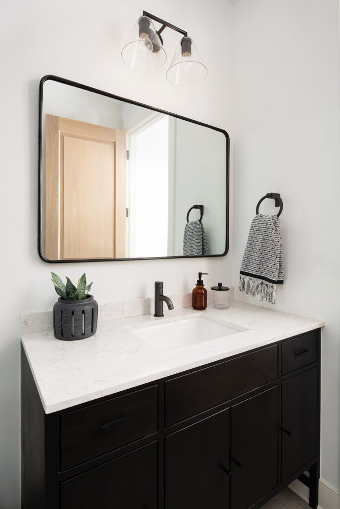 2021.03.19 Z+ The Louise House-13